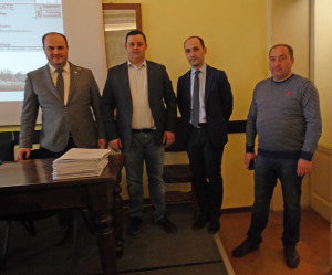 da sinistra: Mr. Dvali, Direttore Generale di United Amelioration Systems Company of Georgia, il Presidente del Consorzio Bonifica Burana Francesco Vincenzi, il Vice Ministro dell’Agricoltura della Georgia Mr. Davitashvili e il Vice Direttore di United Amelioration Systems Mr. Mandaria