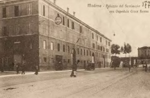 Il Seminario Metropolitano di Modena adibito a Ospedale Militare. Cartolina del 1916 Modena, Biblioteca civica d’arte Luigi Poletti, Fondo Tonini