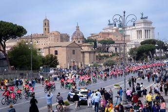 Prevenzione, a Roma la pedalata del Policlinico Campus Bio-medico contro il tumore al seno