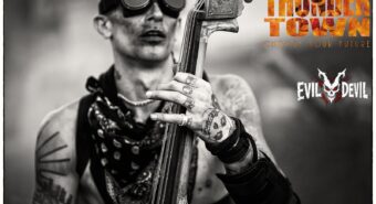Thunder Town, nove mesi di lavoro per 45 minuti di spettacolo: il paese costruito dietro Mad Max Thunder Town, nove mesi di lavoro per 45 minuti di spettacolo: il paese costruito dietro Mad Max